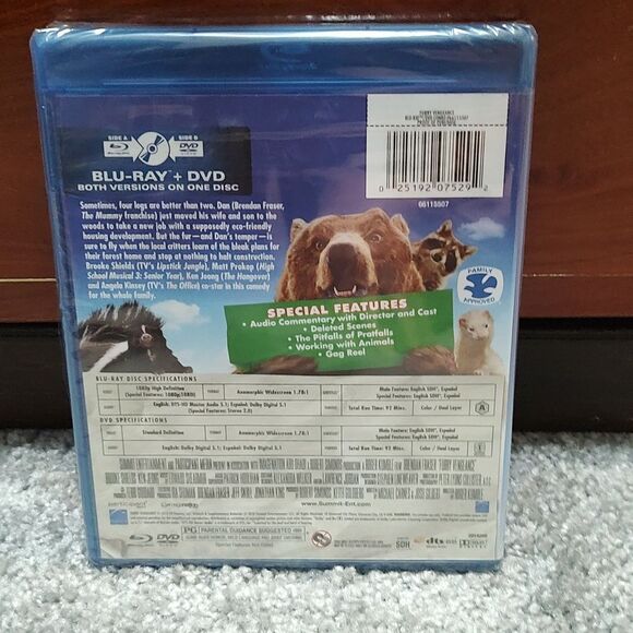 Furry Vengeance (Blu-ray, DVD, 2010) Brendon Fraser Sealed New - Picture 2 of 3
